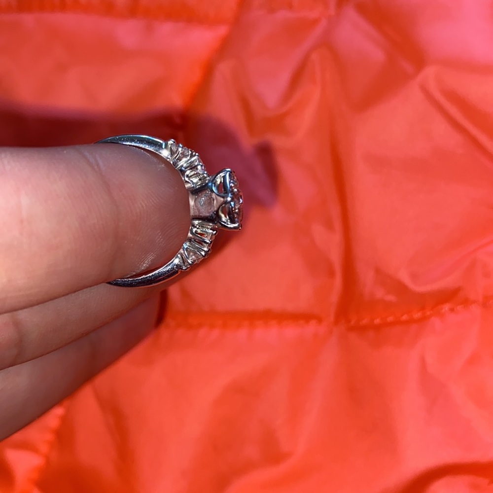 14k Solid Gold Diamond Ring - image 4